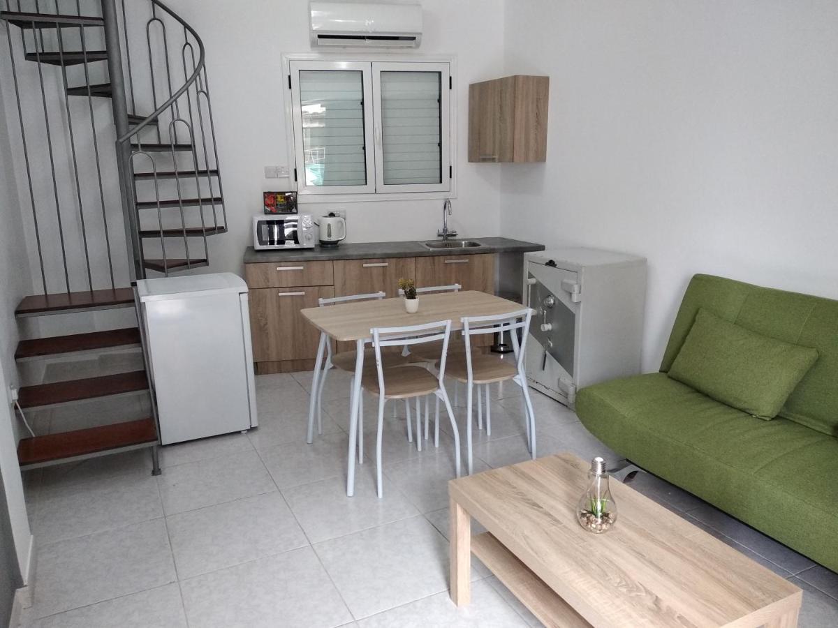 Cozy Place In The Heart Of Harbor Apartment Paphos Luaran gambar