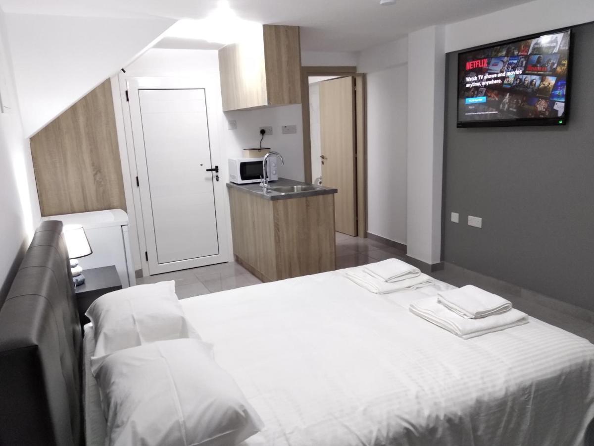 Cozy Place In The Heart Of Harbor Apartment Paphos Luaran gambar